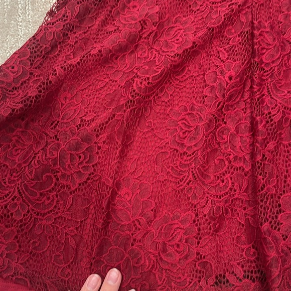 RED DRESS - Picture 5 of 5